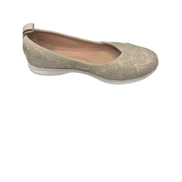 Taryn Rose Bobbi Sneaker Embossed Rose Design Textured Outsole Flat Floral Beige - Picture 6 of 9